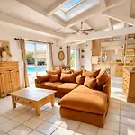 Charming House With Pool 10 Min From La Rochelle