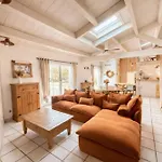 Charming House With Pool 10 Min From La Rochelle 펜션 *