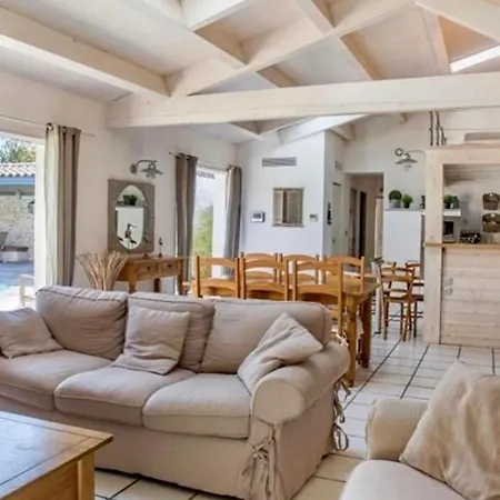 Сasa de vacaciones Charming House With Pool 10 Min From La Rochelle *