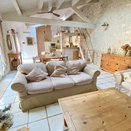 Charming House With Pool 10 Min From La Rochelle