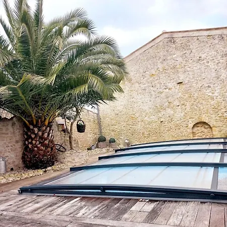 Charming House With Pool 10 Min From La Rochelle *