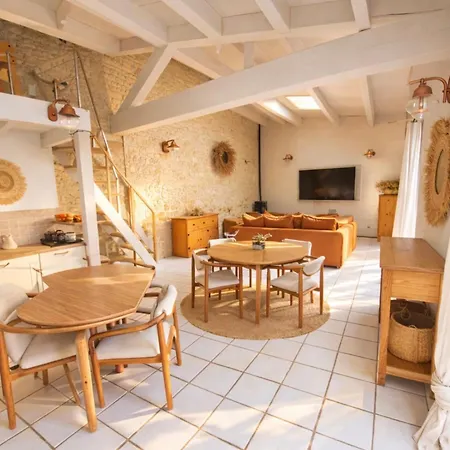 Ferienhaus Charming House With Pool 10 Min From La Rochelle Dompierre-sur-Mer