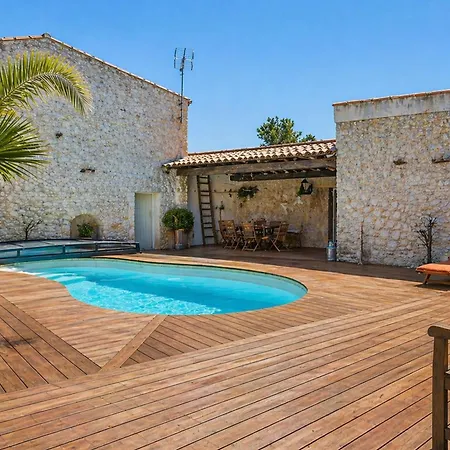 Charming House With Pool 10 Min From La Rochelle